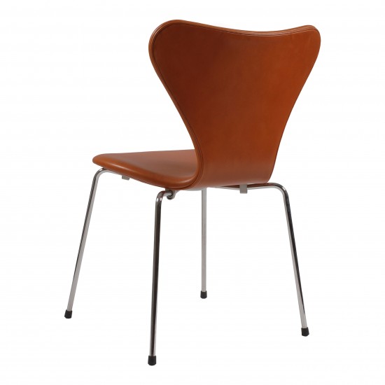 Arne Jacobsen 3107 7 chair with walnut aniline leather Cph Classic